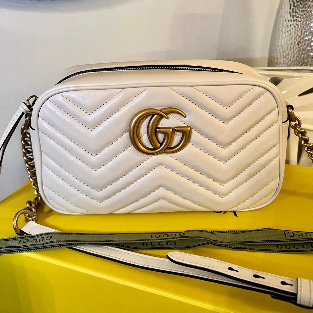 Gucci GG Marmont small Matelasse Leather crossbody